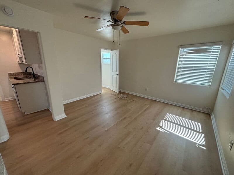 Glendora House: 634-638 E Lemon Ave