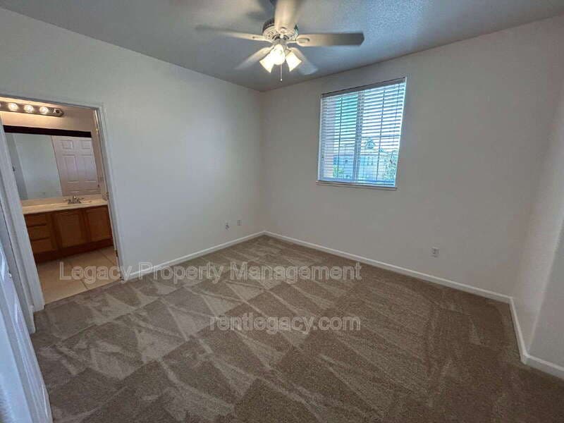 Fairfield House: 5085 Lockie Ln