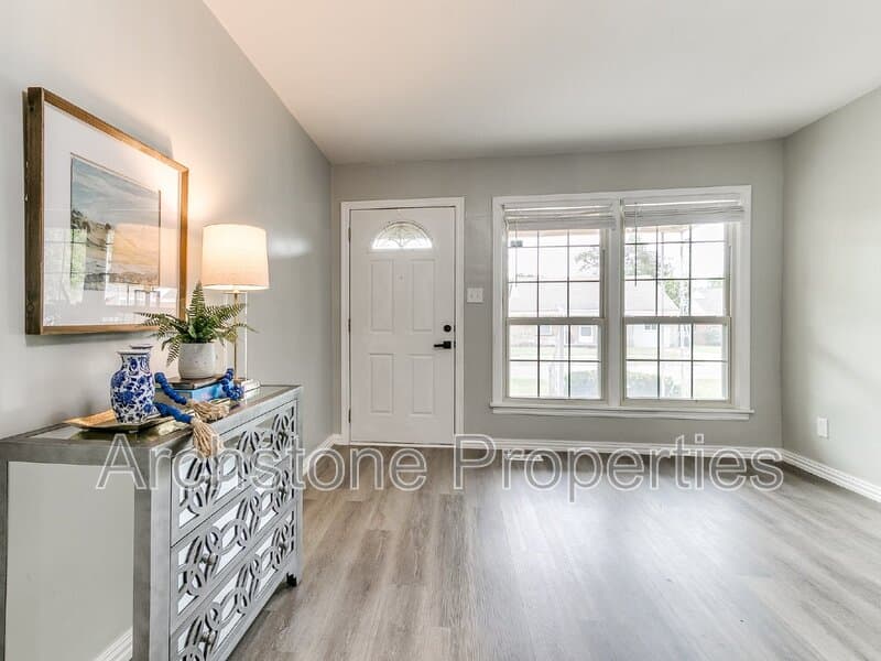 Oklahoma City House: 2617 Northwest 37th Street