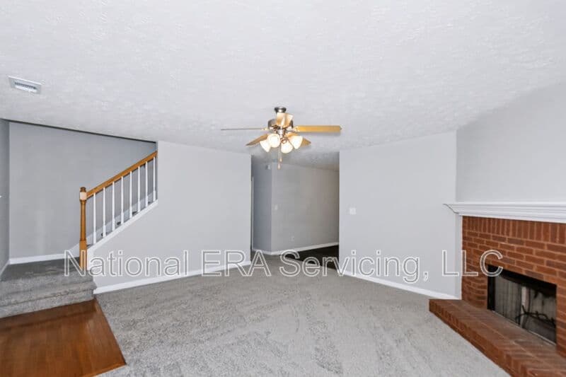 Locust Grove House: 704 Emertrey Dr