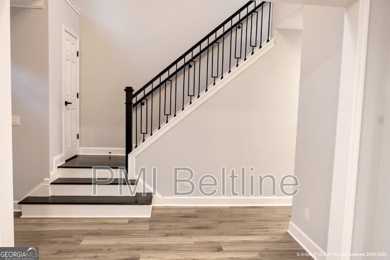 College Park House: 4644 Creekside Cove