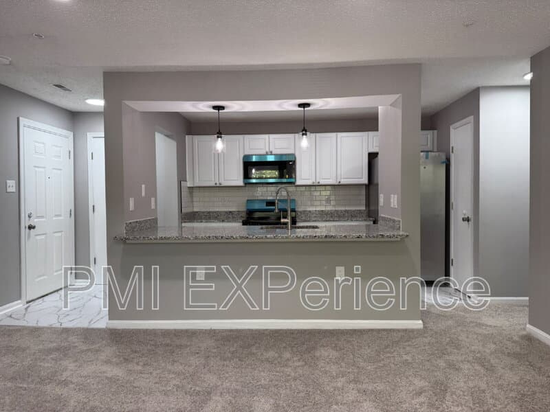 Silver Spring Condo: 2607 Camelback Ln