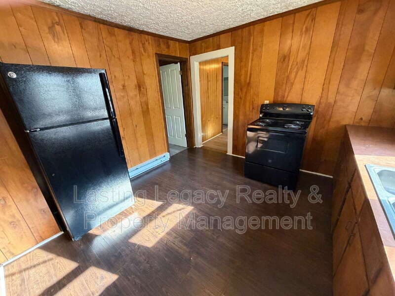Winston Salem House: 438 Crews Street