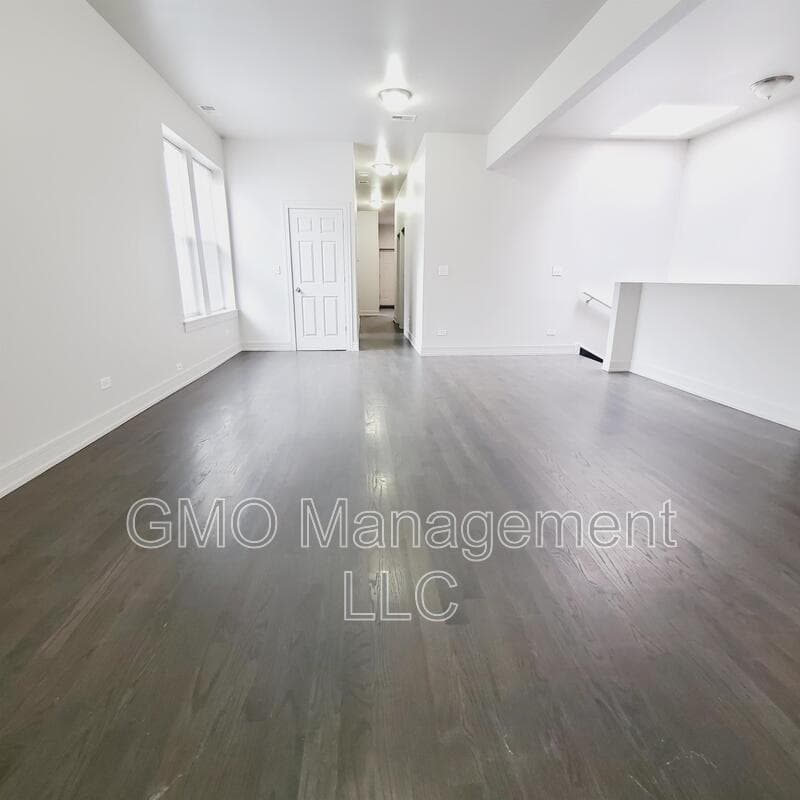 Chicago Condo: 2735 West Flournoy Street
