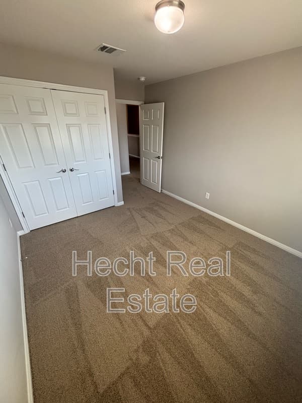 Liberty Hill Condo: 354 Carl Shipp - B