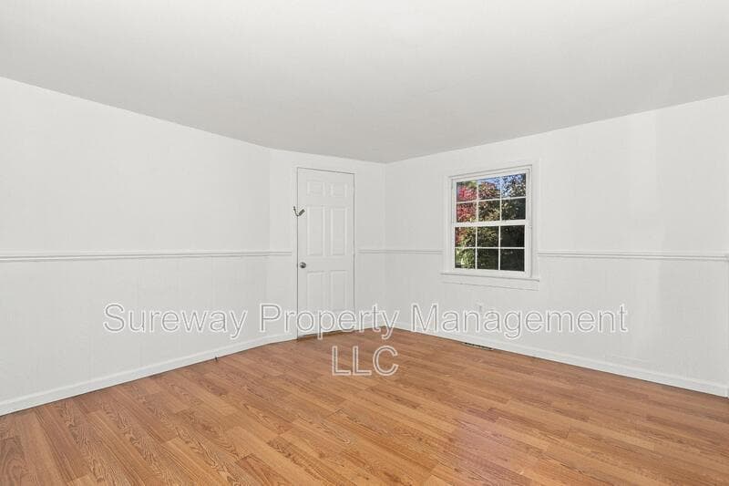 Hamilton Condo: 57 Junior Avenue