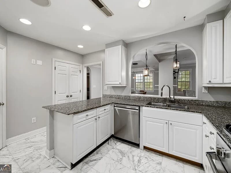 Atlanta Condo: 1735 Peachtree Street NE #428
