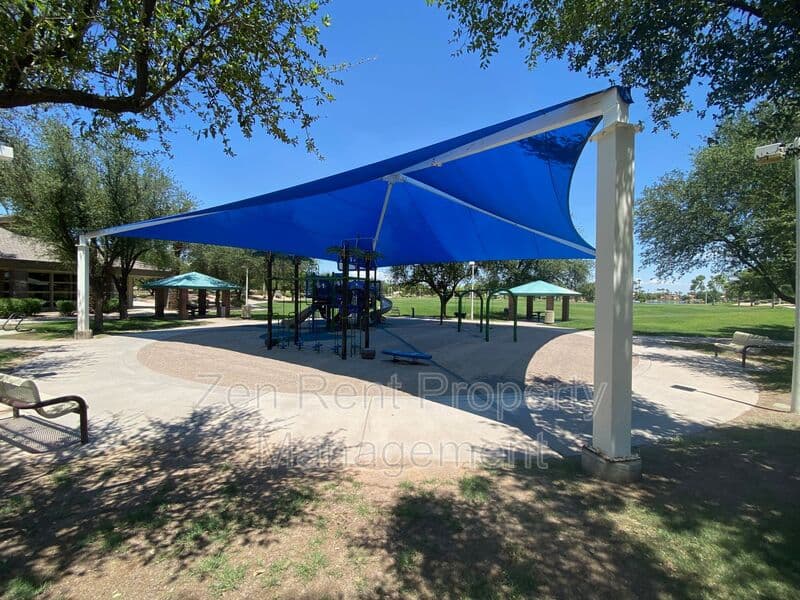 Gilbert House: 788 S Martinique Drive