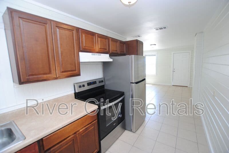 Jacksonville Beach House: 321 10th Street South