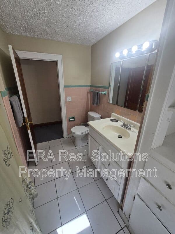 Columbus Condo: 52 N Ogden Rd