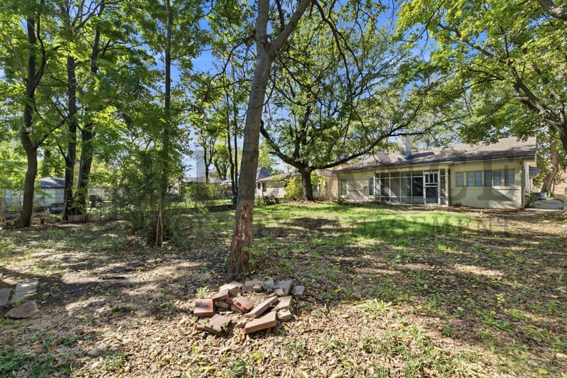Wichita House: 1542 North Salina Avenue