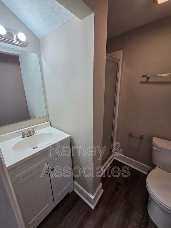Louisville House: 4106 S 2nd Street