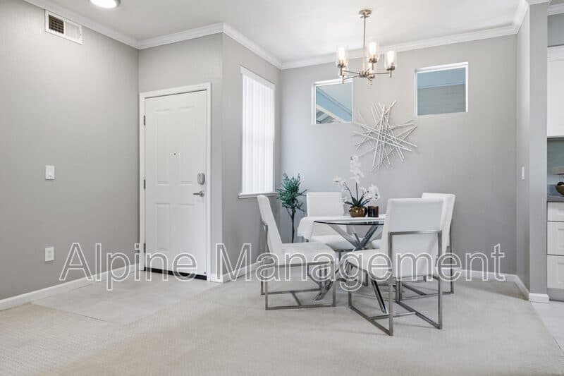 East Palo Alto Condo: 1982 West Bayshore Road - Main