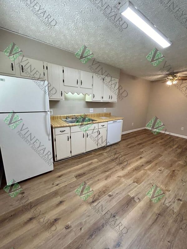 Marietta Condo: 166 Kimberly Way SW