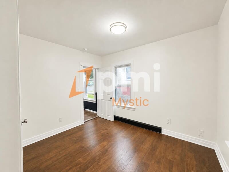 Meriden Condo: 135 Willow Street