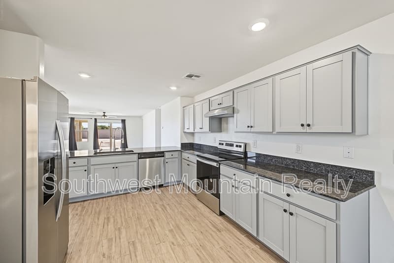 Coolidge House: 1333 W Pima Avenue