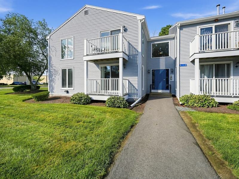 Taunton Condo: 144 Hart St