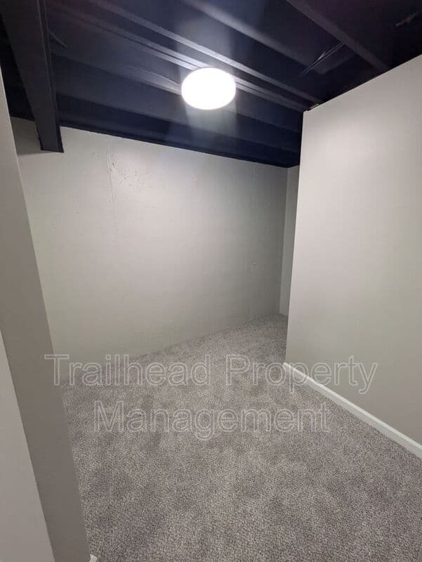 Grain Valley House: 1002 SW Hereford Drive