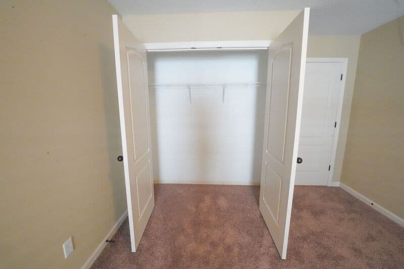 Savannah House: 146 Laguna Way