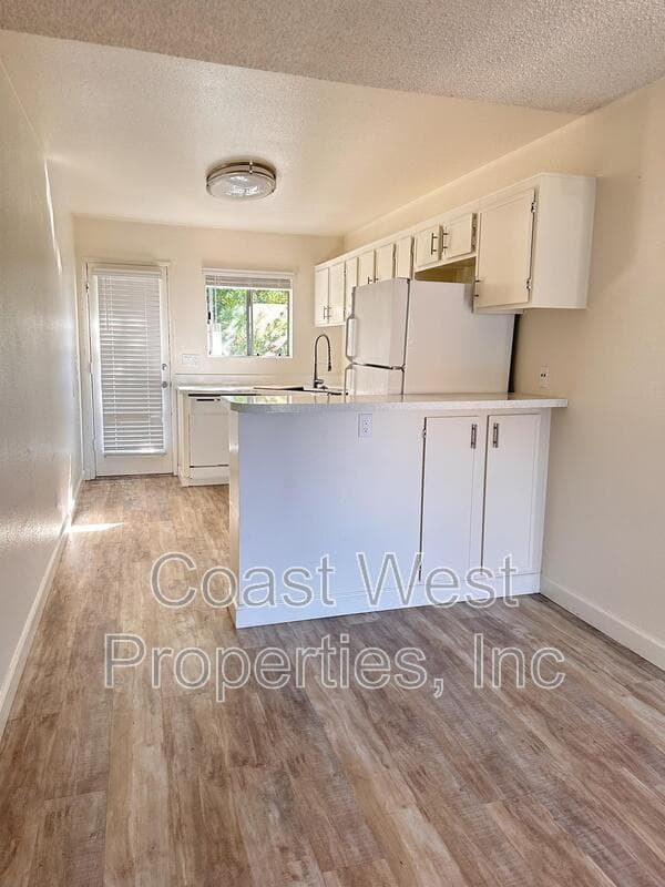 Carlsbad Apartment: 3515-3563 Roosevelt St