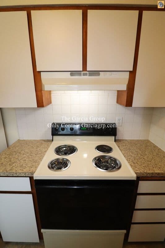 Oregon City Condo: 581 Holmes Lane