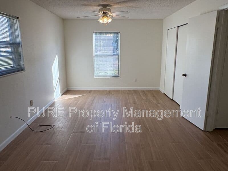 Ocala House: 6807 NW 62nd Place