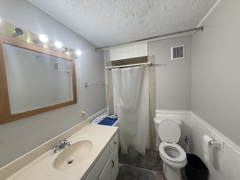 Ada Condo: 801 East Main Street - A