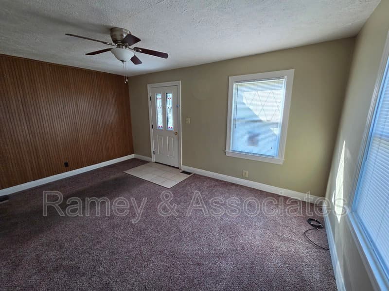 Louisville House: 1091 Bicknell Ave