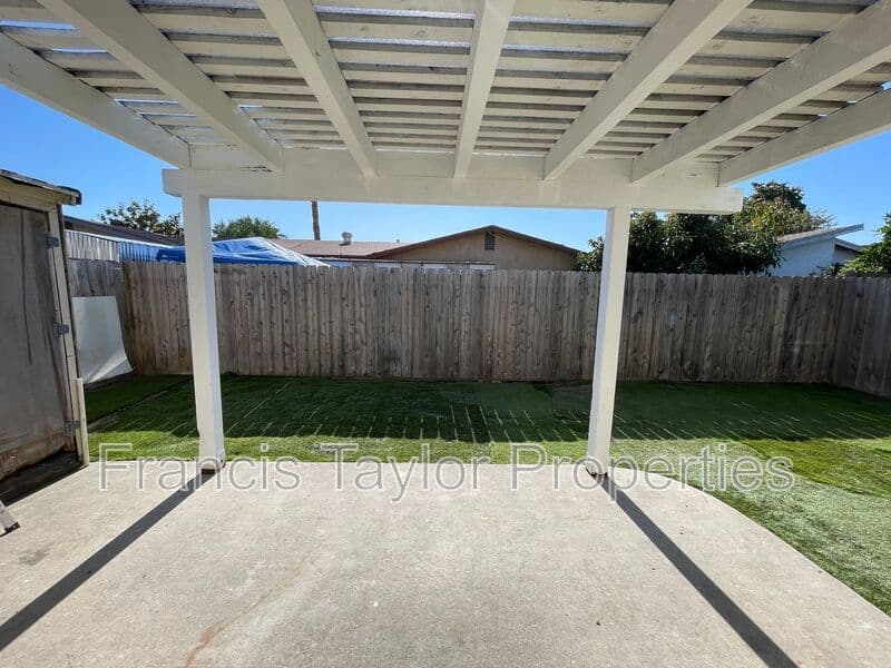 Oceanside House: 145 Francesca Drive