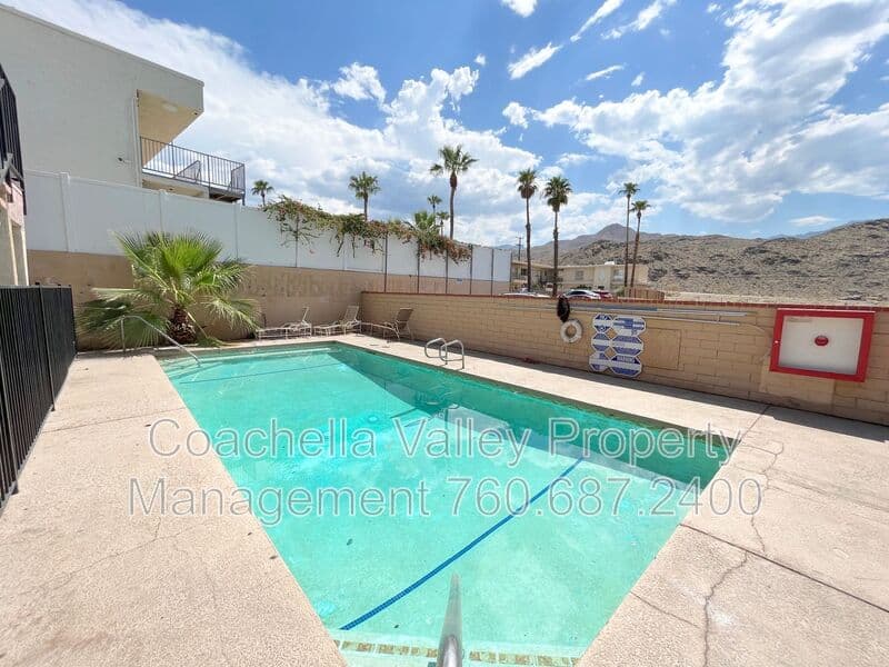 Cathedral City House: 36982 Bankside Dr.