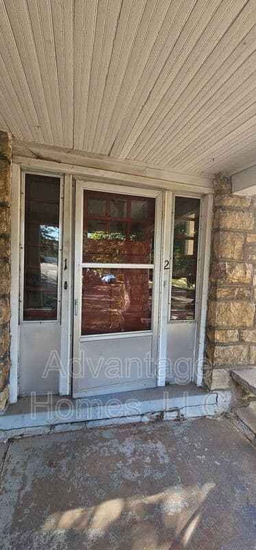 Kansas City House: 3808 Roanoke