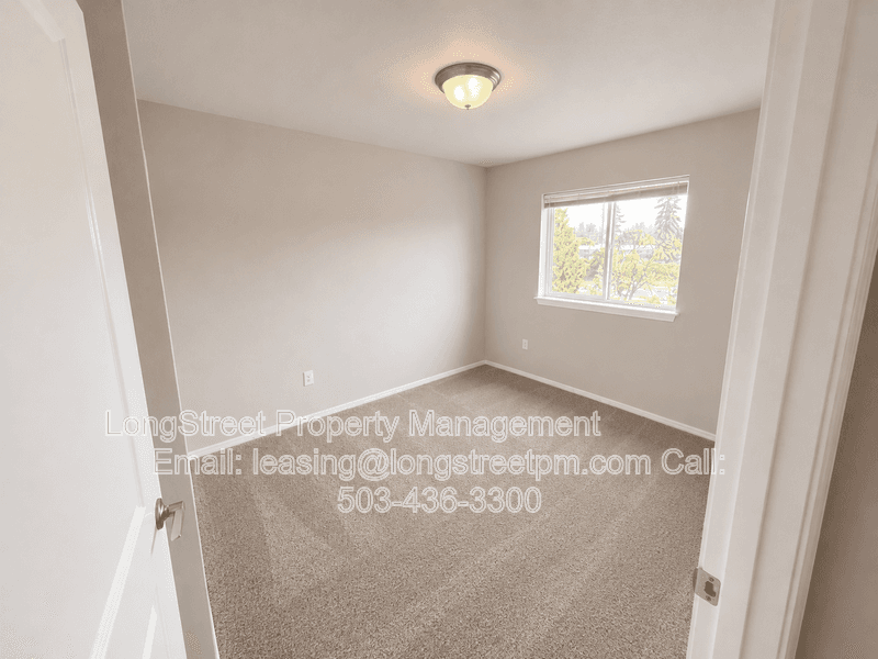 Keizer House: 3655 Pleasant View Dr NE