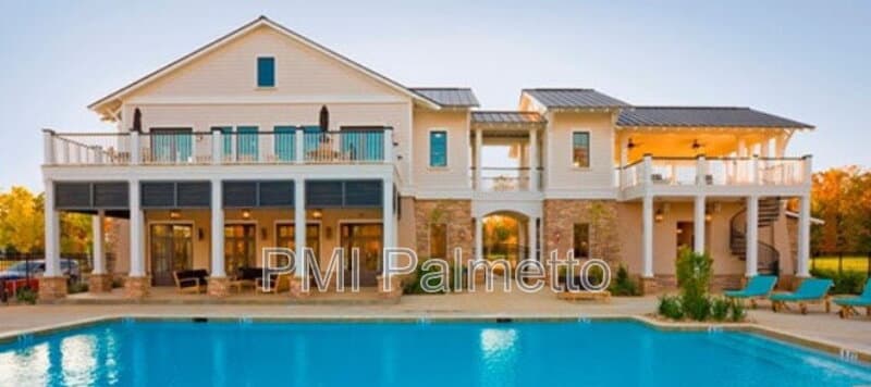 Lexington House: 2322 High Bluff Loop