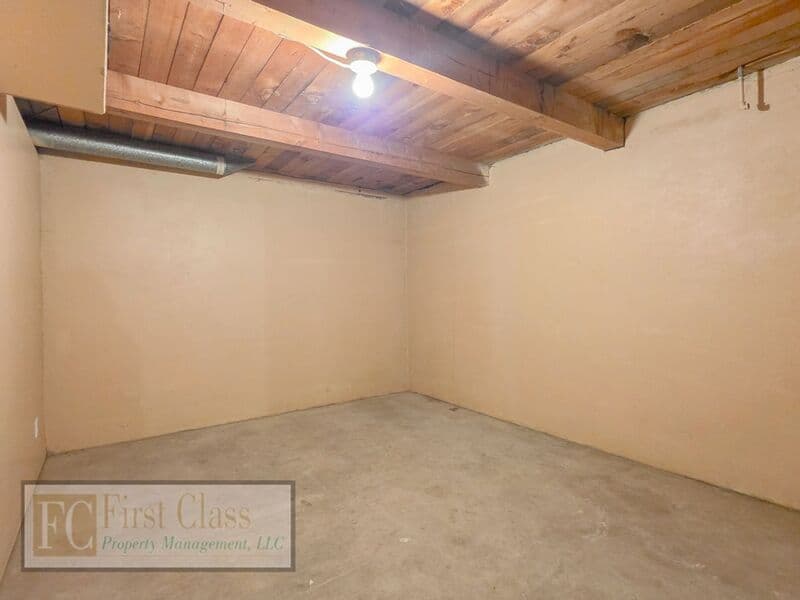 PORTLAND House: 13900 NW SPRINGVILLE RD