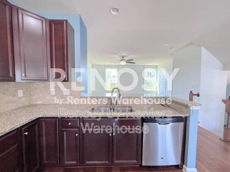 Virginia Beach House: 5657 Freewill Lane