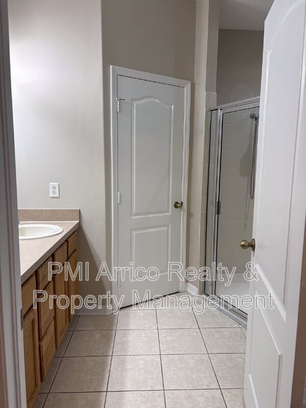 Wesley Chapel House: 3922 Washburn Pl