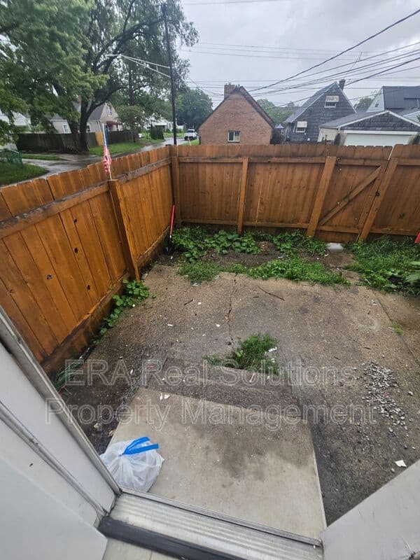 Columbus Condo: 852 S Roys Ave