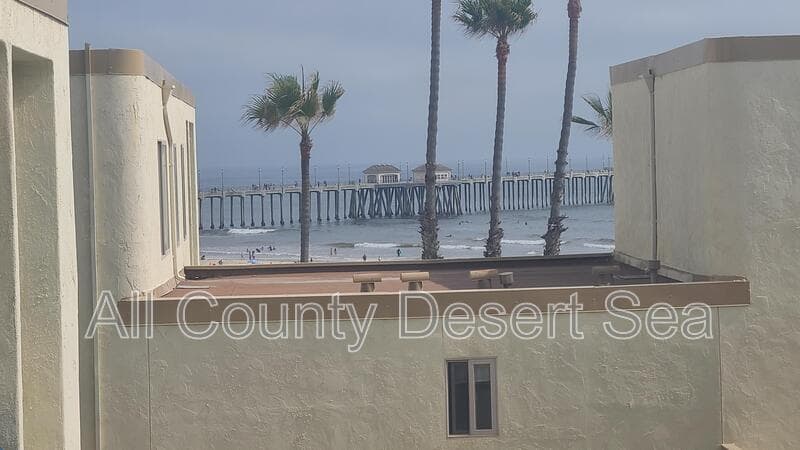 Huntington Beach Condo: 711 Pacific Coast Hwy
