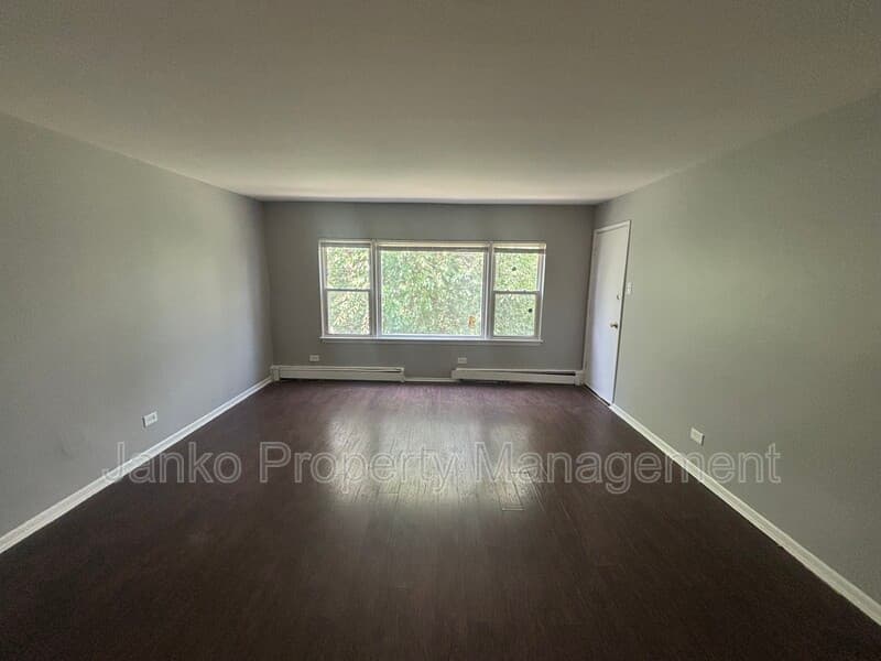 Chicago Condo: 6435 S Evans Ave