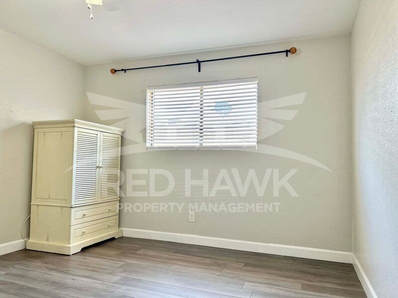 Chandler House: 281 S California St