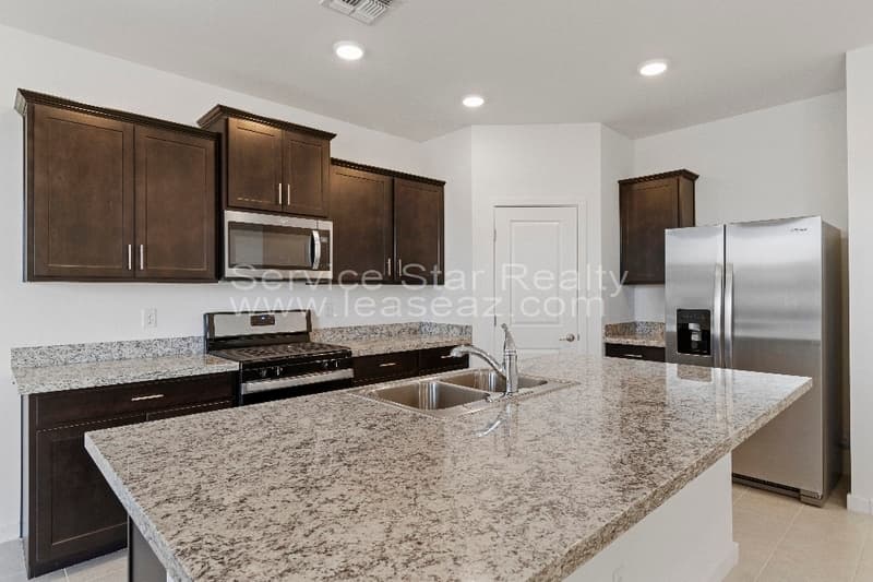 Surprise House: 25285 N 144th Ln