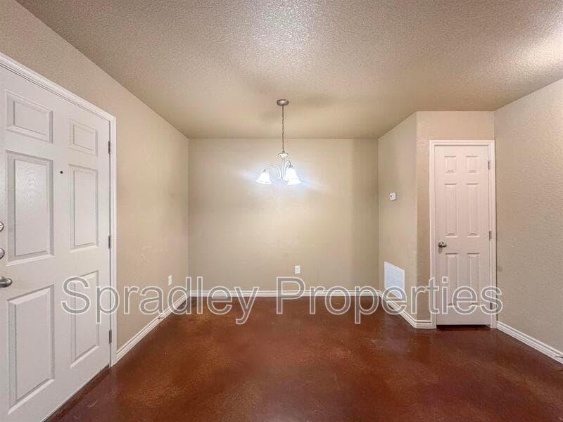 Belton Condo: 1560 Brady Way