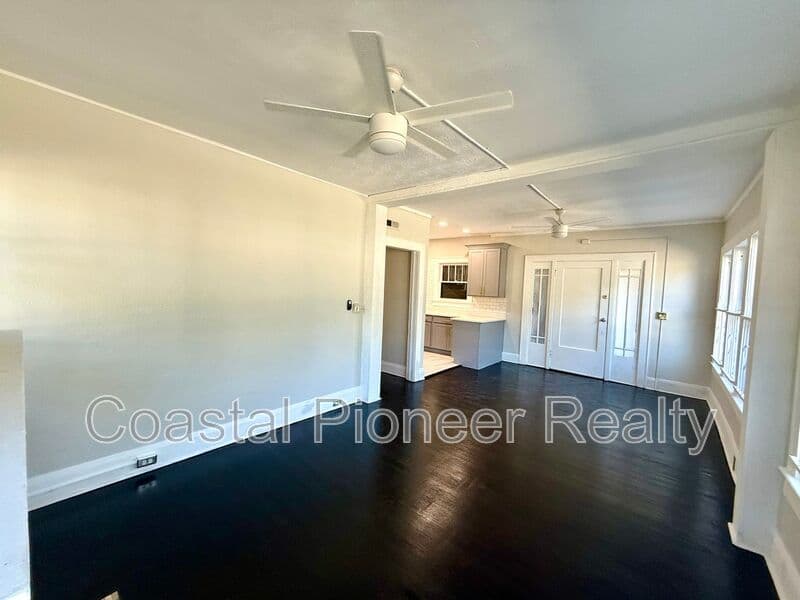TAMPA Condo: 4015 N Seminole Ave