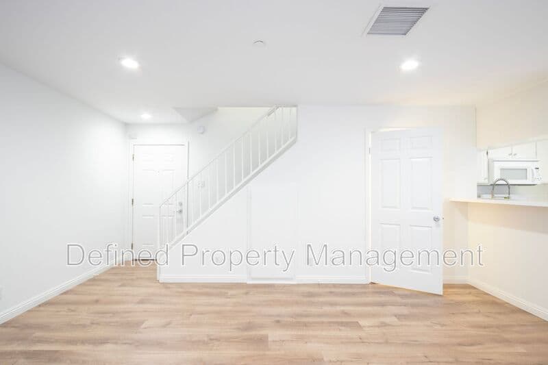 Los Angeles Condo: 3644 Keystone Ave