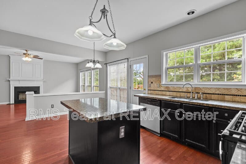 Duluth House: 2315 Hiawassee Dr