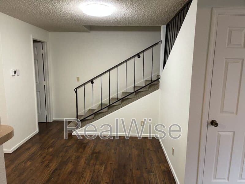 Keizer Townhome: 4282 Meadowbrook Court NE