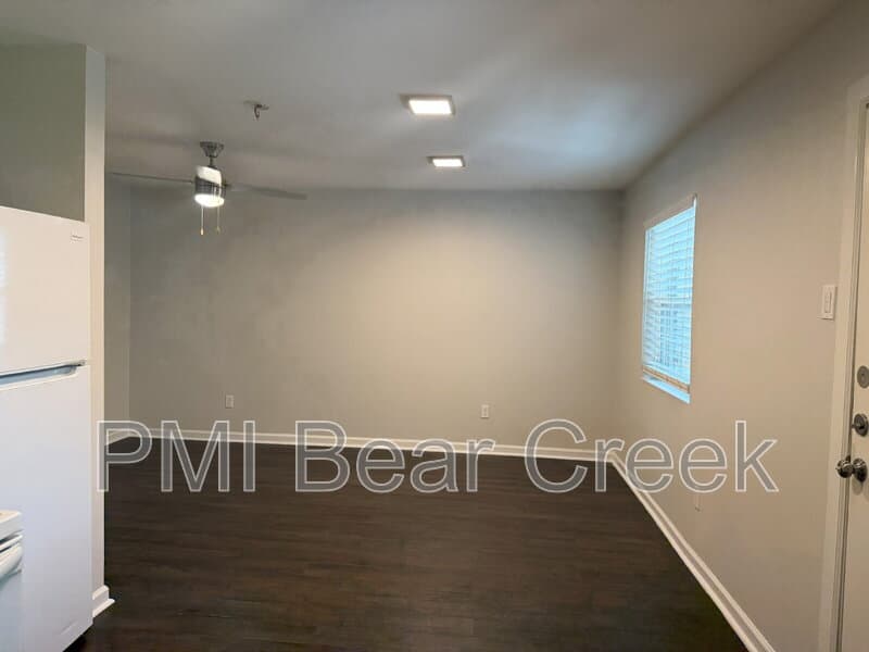 Houston Condo: 1824 Thonig Road