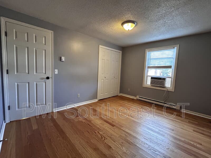 Mystic House: 250 Capstan Ave