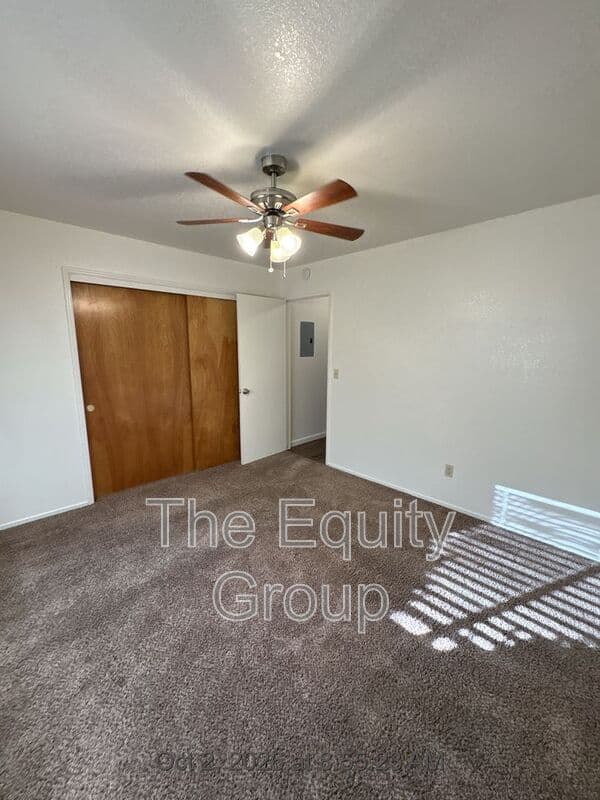 Visalia House: 1328 South Rossmoor