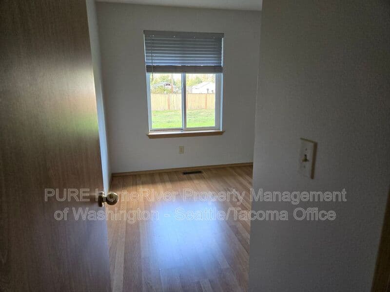 Buckley House: 11004 222nd Avenue Ct E